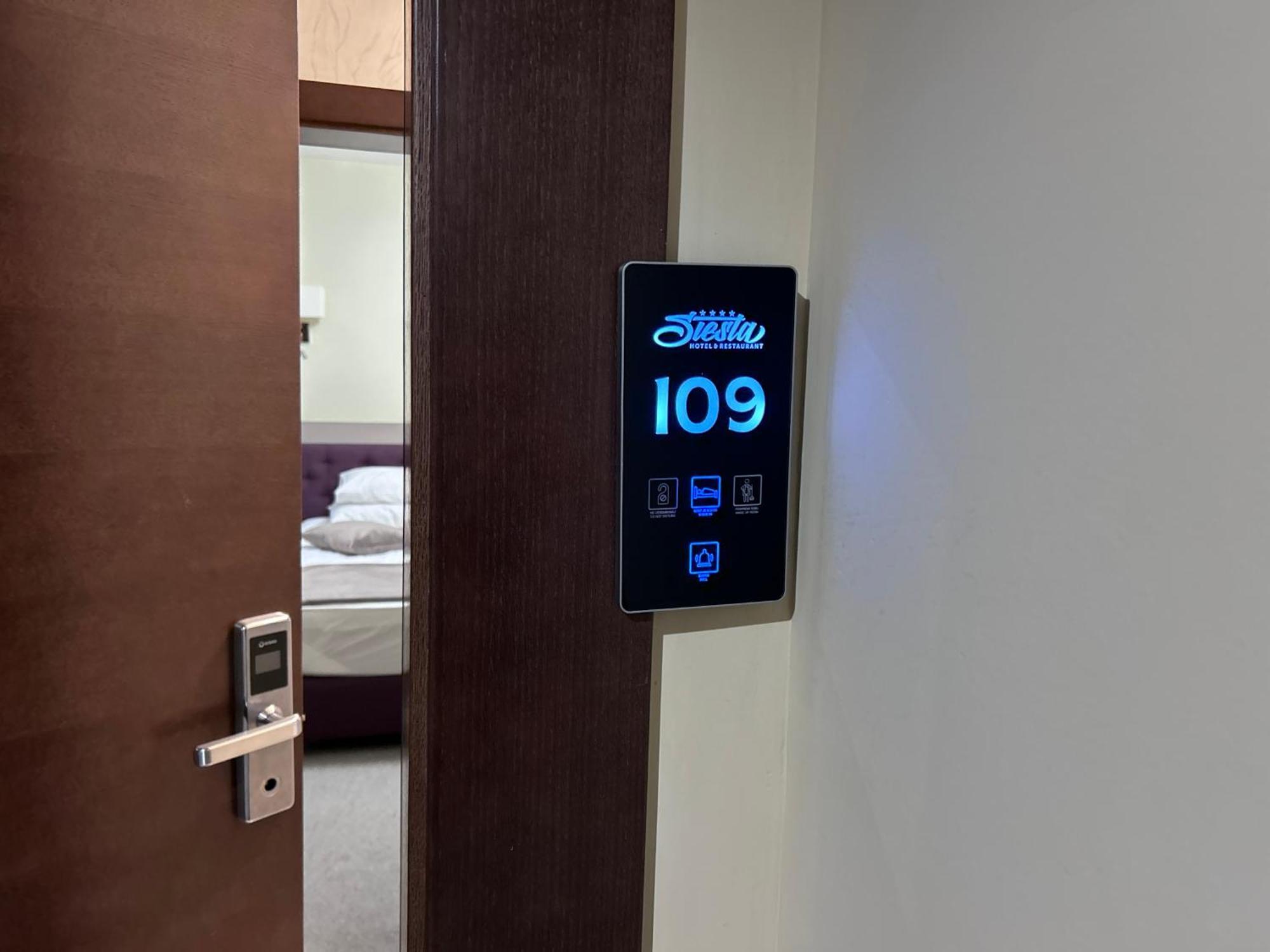 Hotel Siesta 우지체 외부 사진