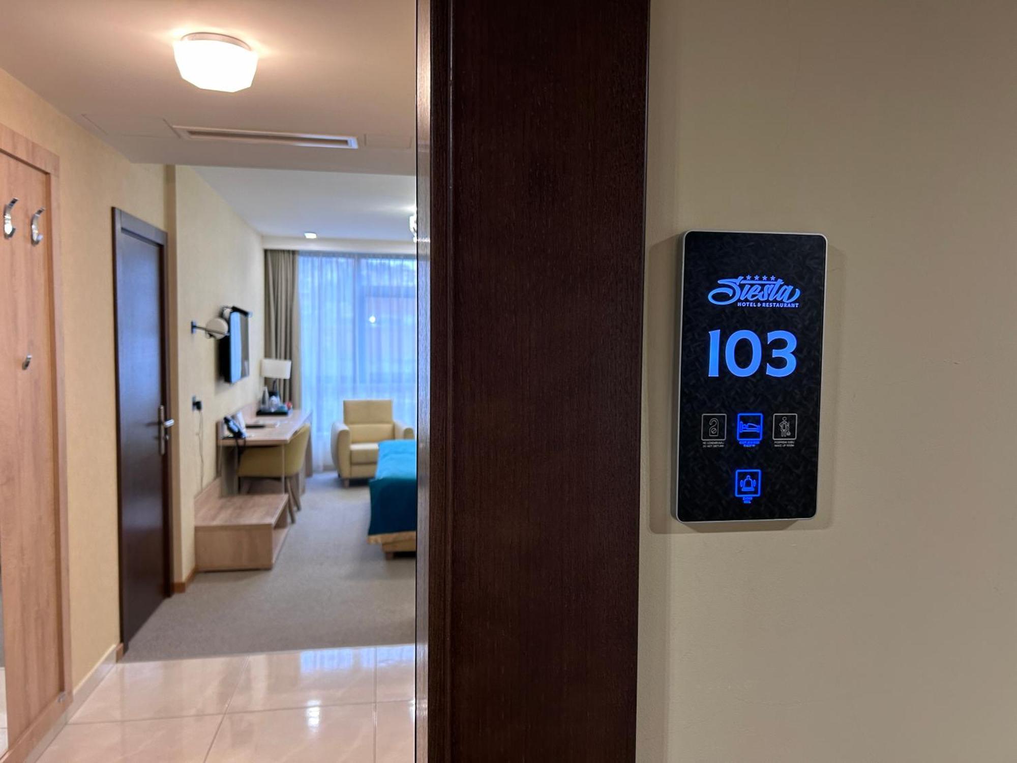 Hotel Siesta 우지체 외부 사진
