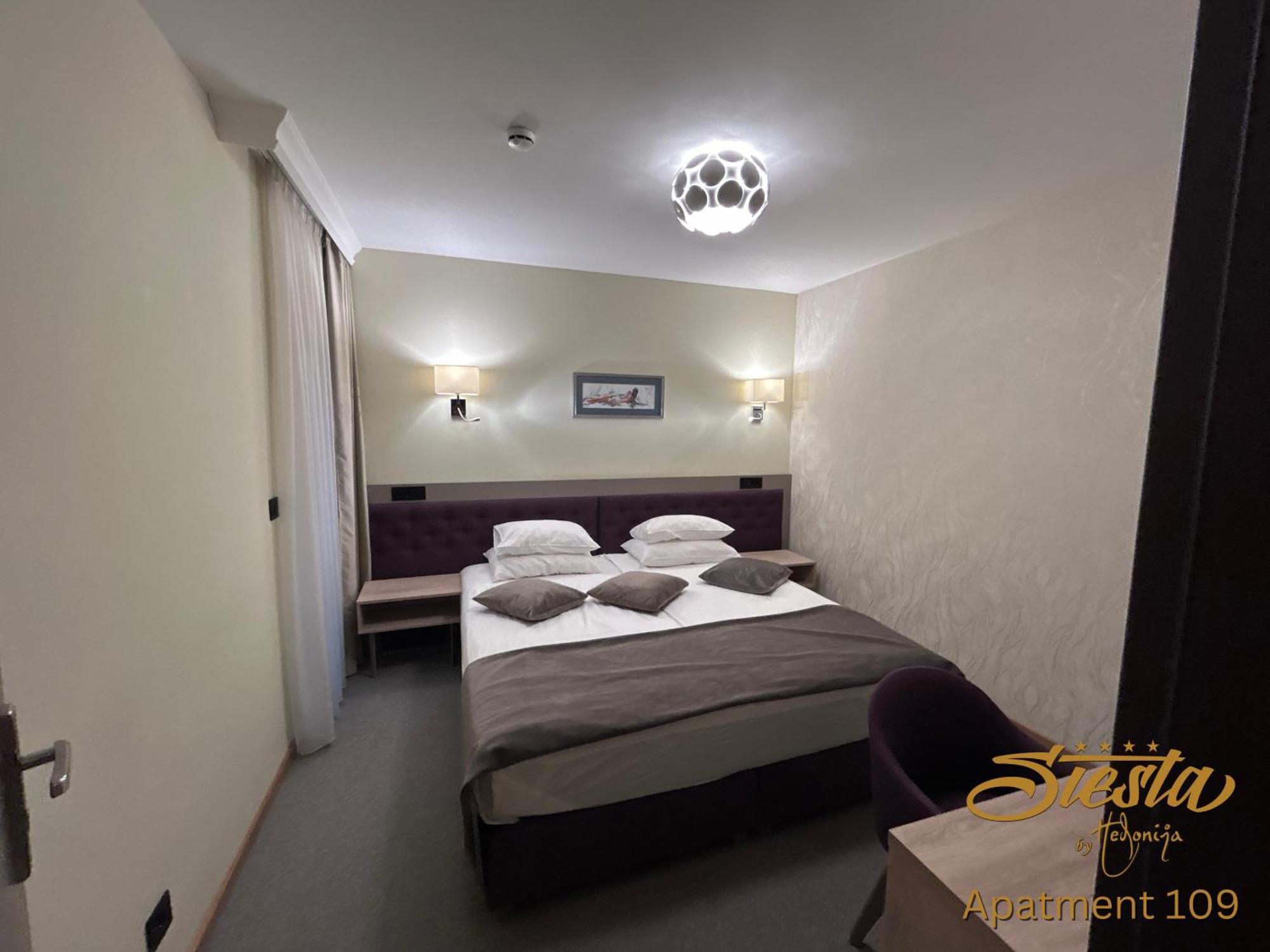 Hotel Siesta 우지체 외부 사진