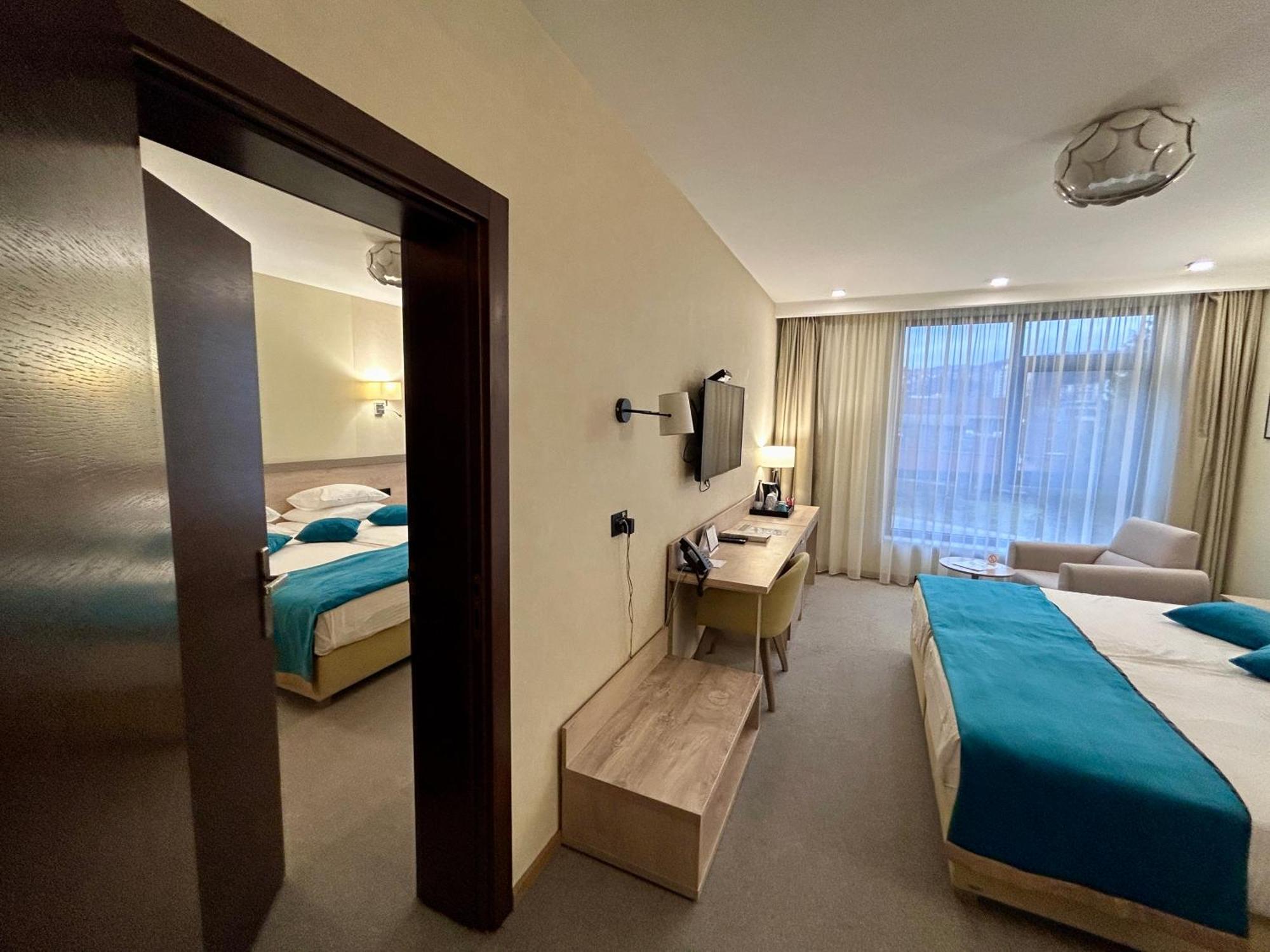 Hotel Siesta 우지체 외부 사진