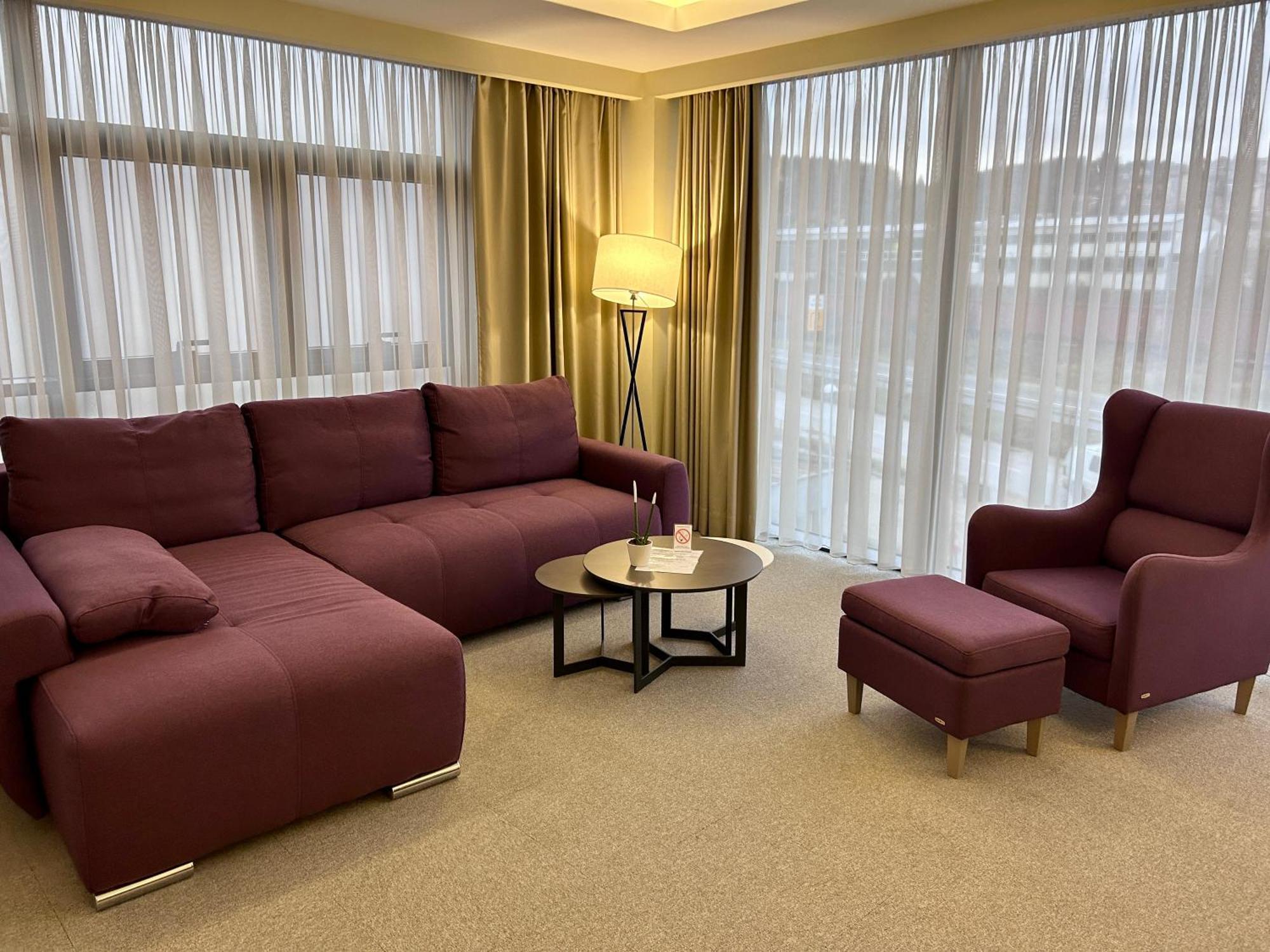 Hotel Siesta 우지체 외부 사진